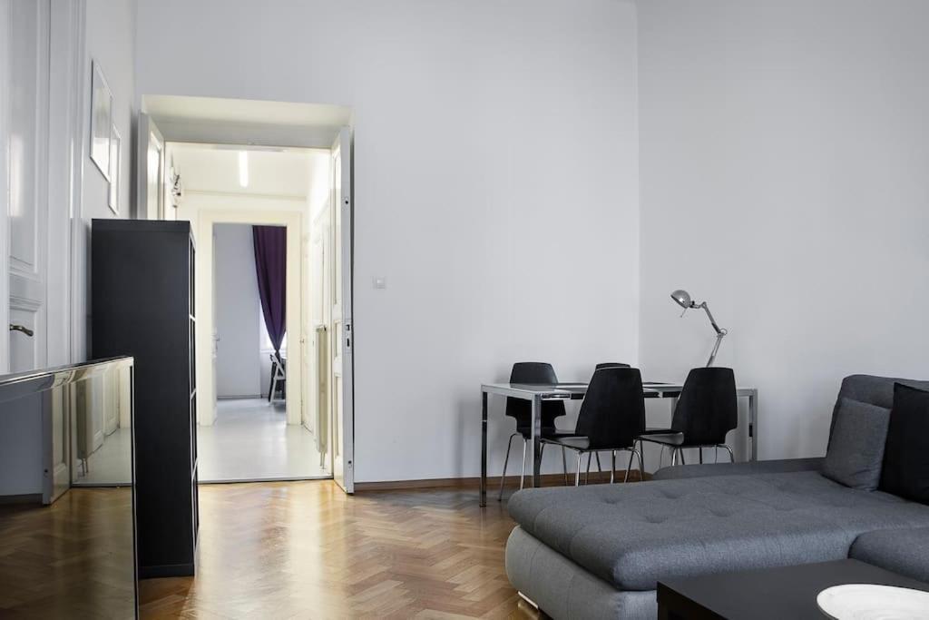 Prince Matyas Apartment 布拉格 外观 照片